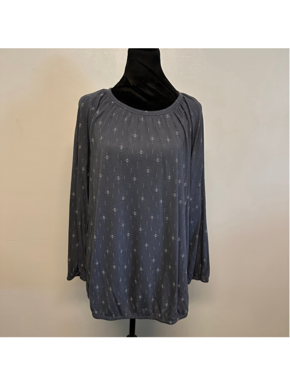 A New Approach ANA Blue & White Patterned Long Sleeve Tee size XL
